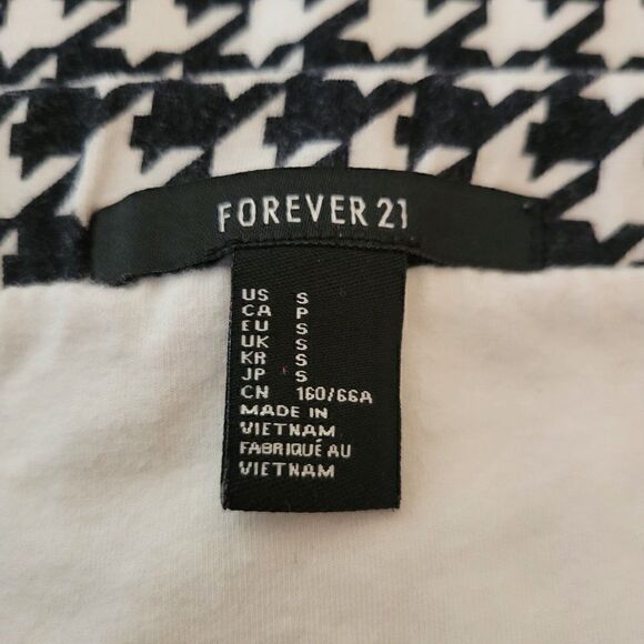 Forever 21 Houndstooth Mini Skirt (Size S) - Picture 4 of 4